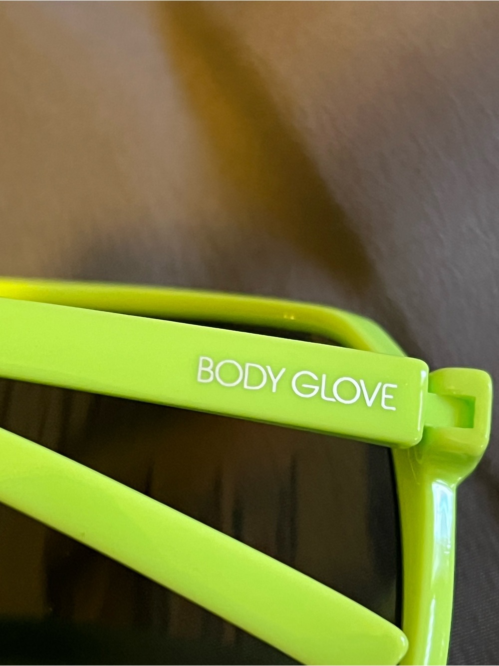 Body Glove Neon Yellow Mirrored Performance Sunglasses - Picture 2 of 4